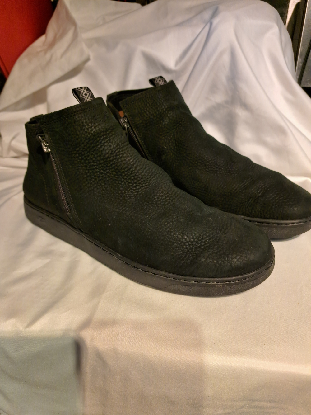 UGG Men's Black Chukka Zip Boots